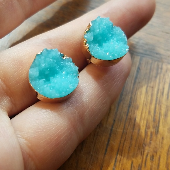NWOT Light Blue Gold Plated Druzy Studs - Picture 7 of 8